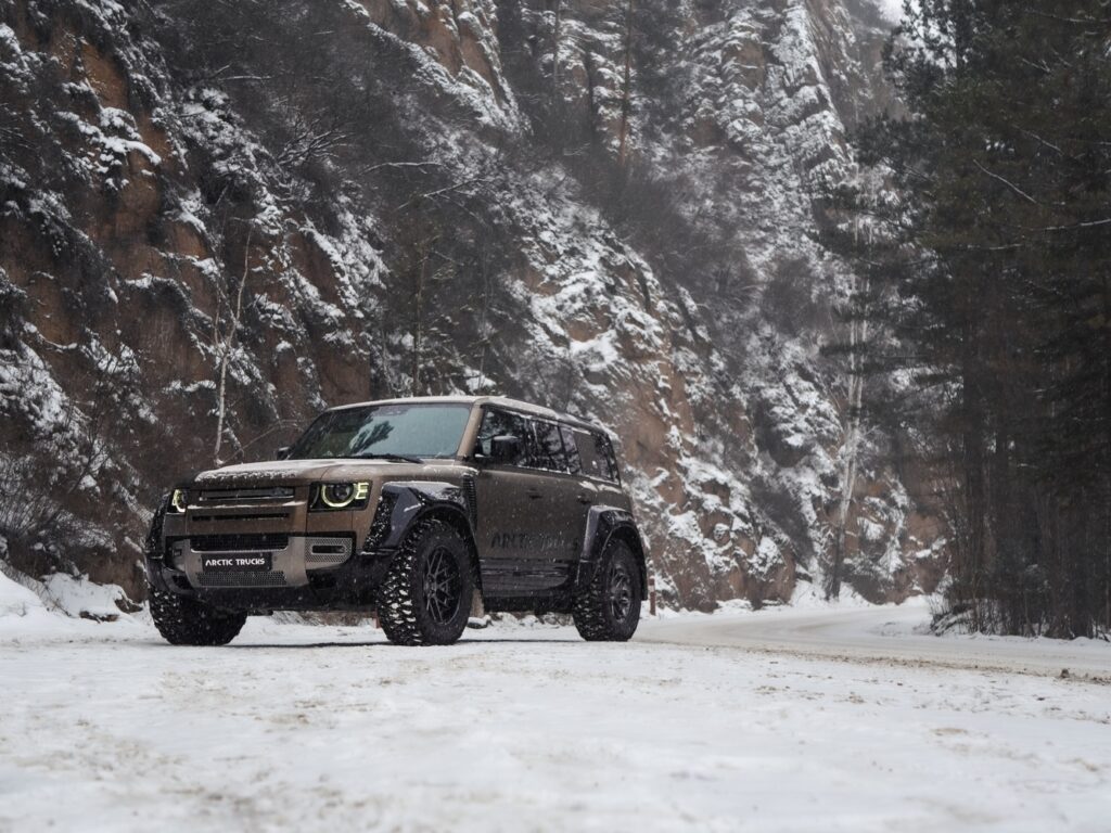 (video) Dorinţa a fost ascultată. Arctic Trucks a modificat noul Land ...