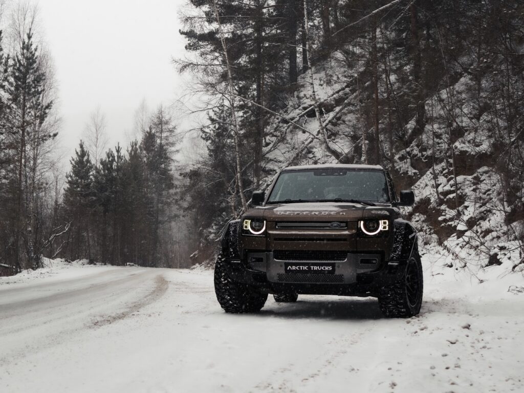 (video) Dorinţa a fost ascultată. Arctic Trucks a modificat noul Land ...