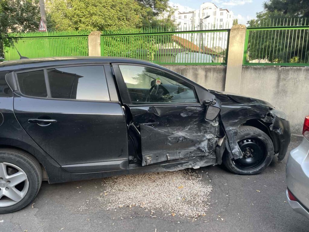 Urmările accidentului de pe strada Ion Creangă, Chișinău, Republica Moldova