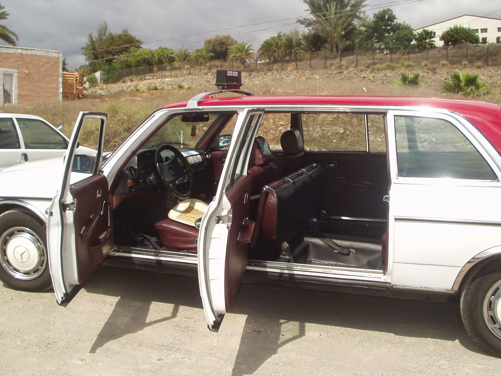 Nu mai puțin de 52 de schimburi de ulei pe an permit unei companii de taxi din Gran Canaria să stabilească un record cu un Mercedes.