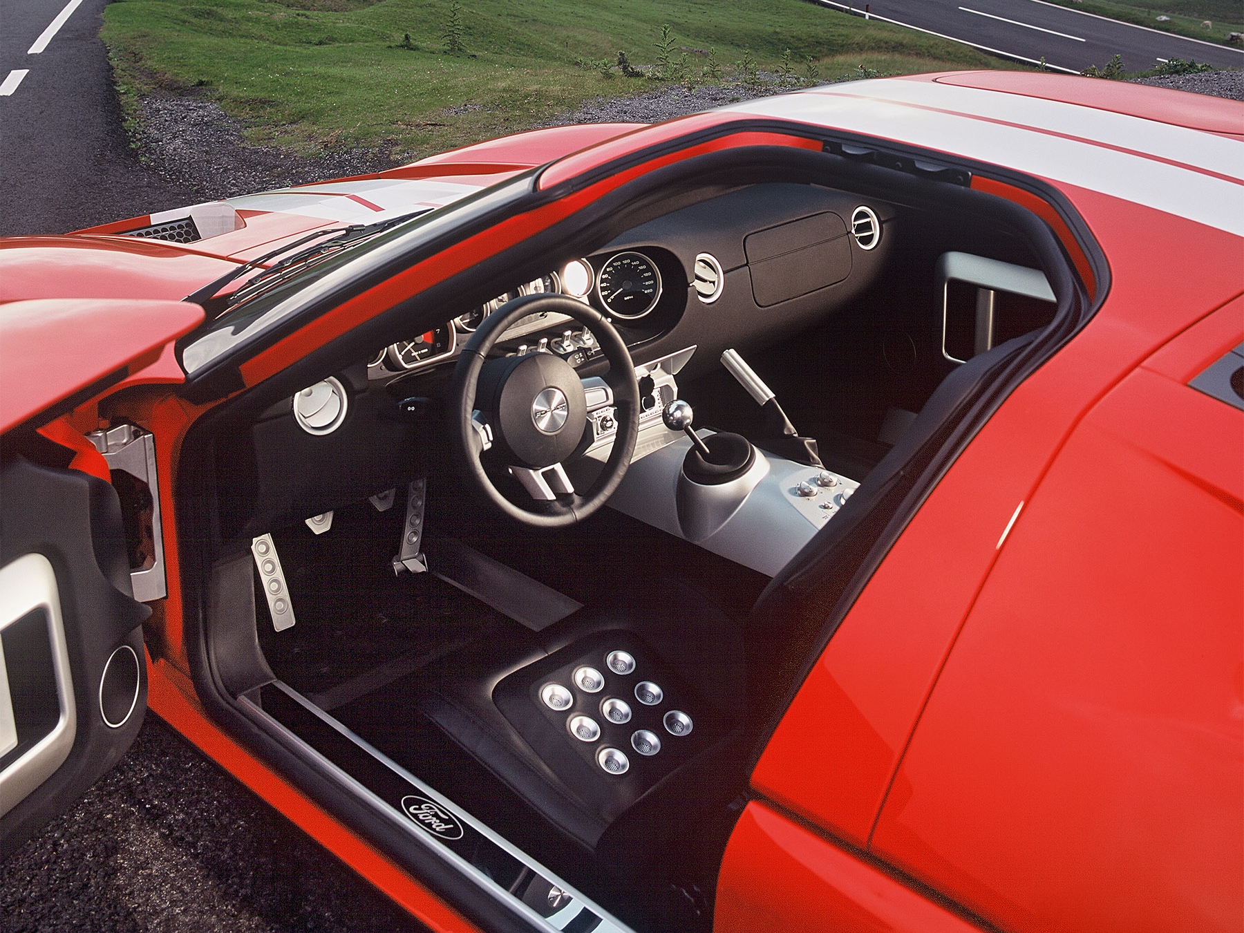 Ford GT interior