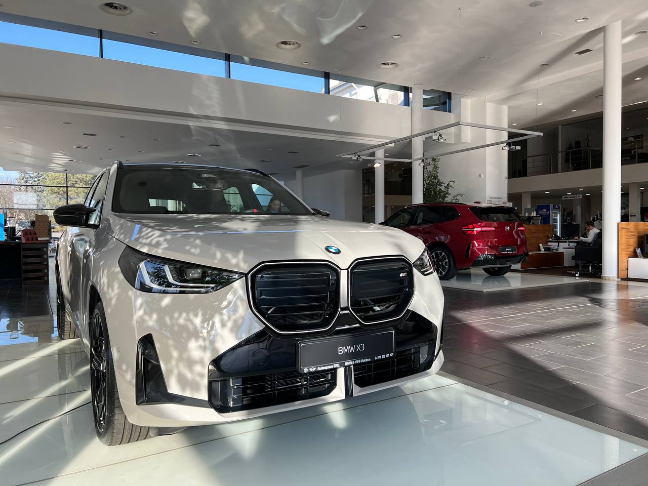 Noul BMW X3 G45, unul dintre cele mai așteptate SUV-uri ale anului, a sosit oficial în showroomul BMW din capitala Republicii Moldova. 