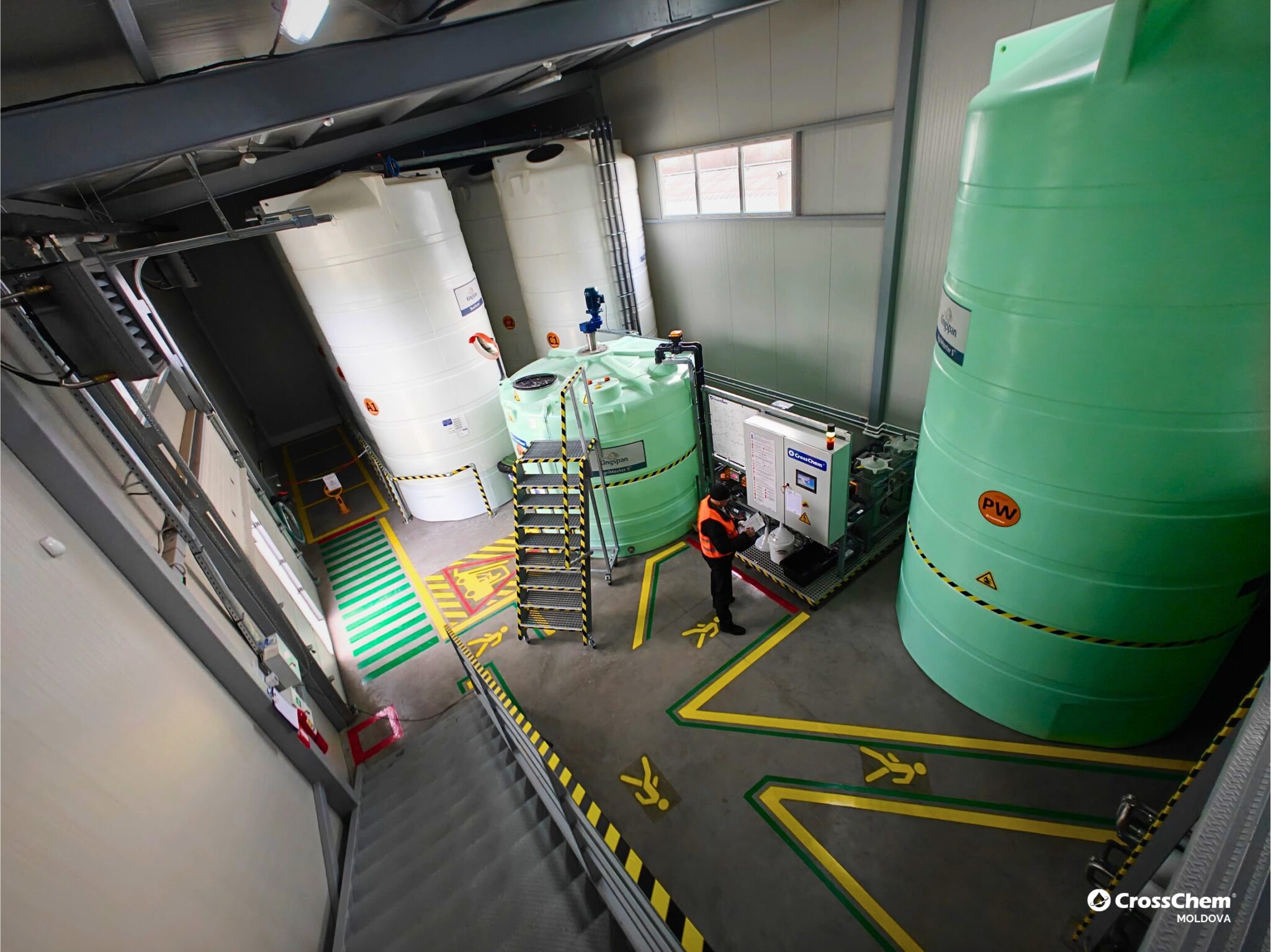 CrossChem deschide prima fabrică de producție AdBlue® din Moldova, care devine astfel a 30-a unitate de producție a grupului