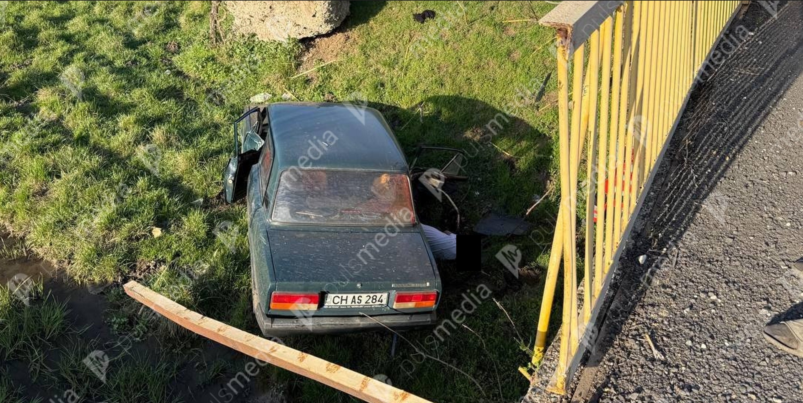 Raionul Cahul: Un bărbat a căzut cu mașina de pe un pod în Duminica Paștelui și a decedat