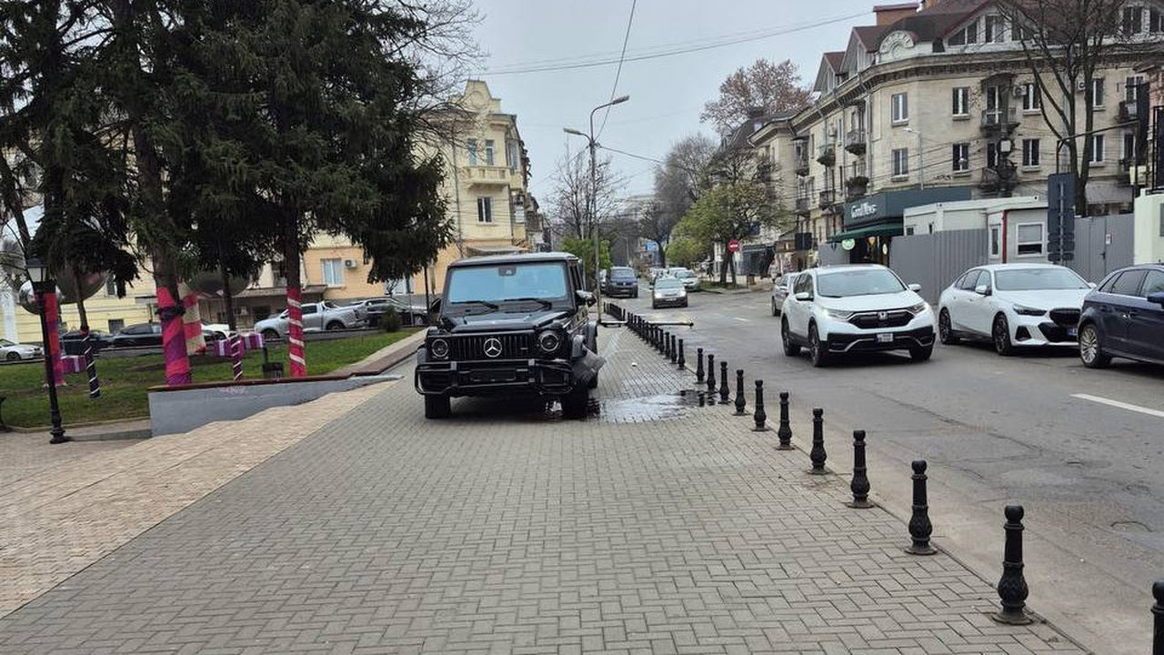 (video) Nota de plată a tupeului. Accident cu semne de întrebare în centrul capitalei